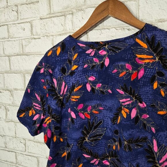 Runway by Cherokee printed scrub top - Picture 10 of 13